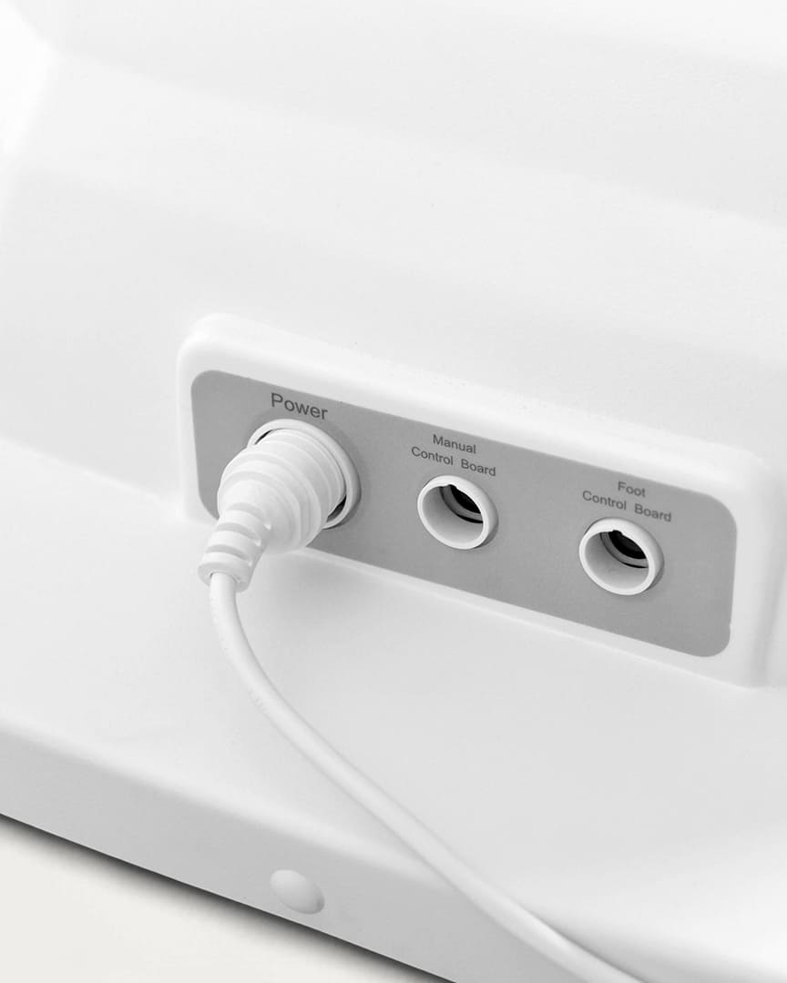 Camilla de estética eléctrica Aries 4 motores de Mirplay conectores