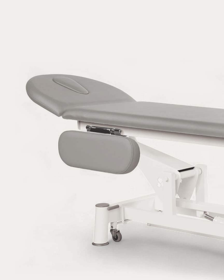 Camilla hidráulica fisioterapia Ecopostural C5724 reposabrazos