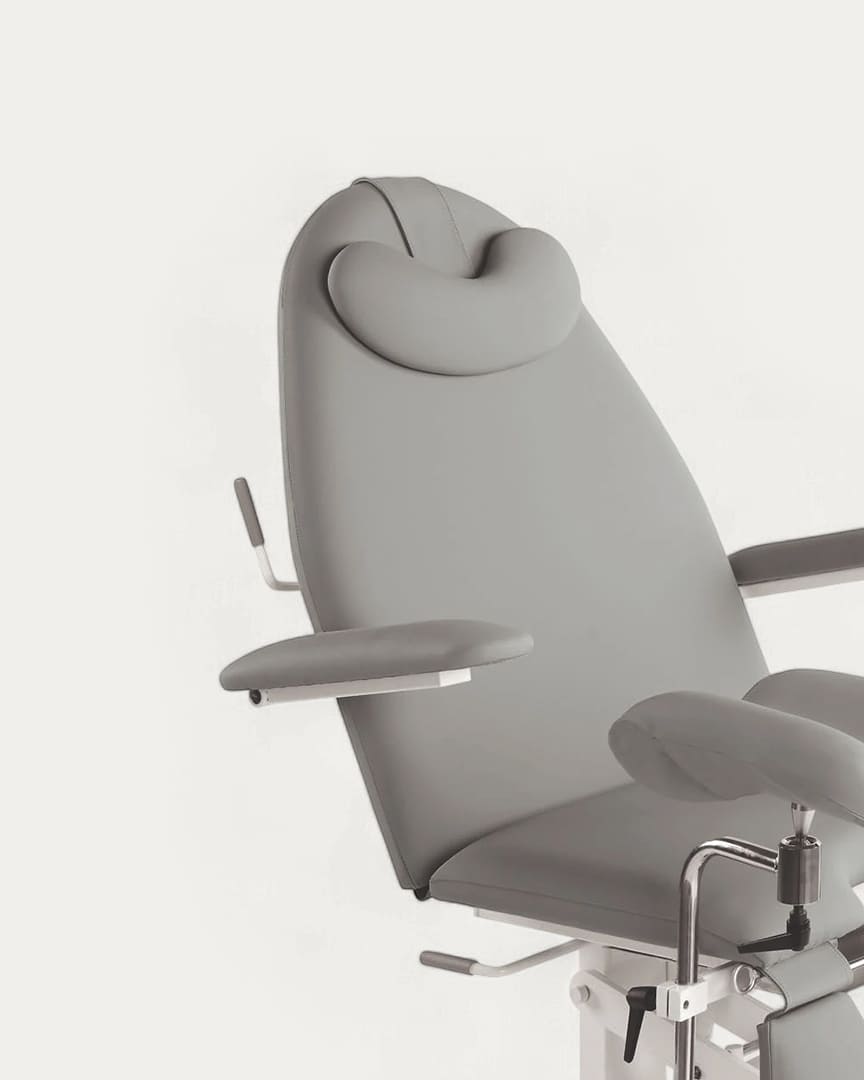 Sillón ginecológico Ecopostural hidráulico C3765
