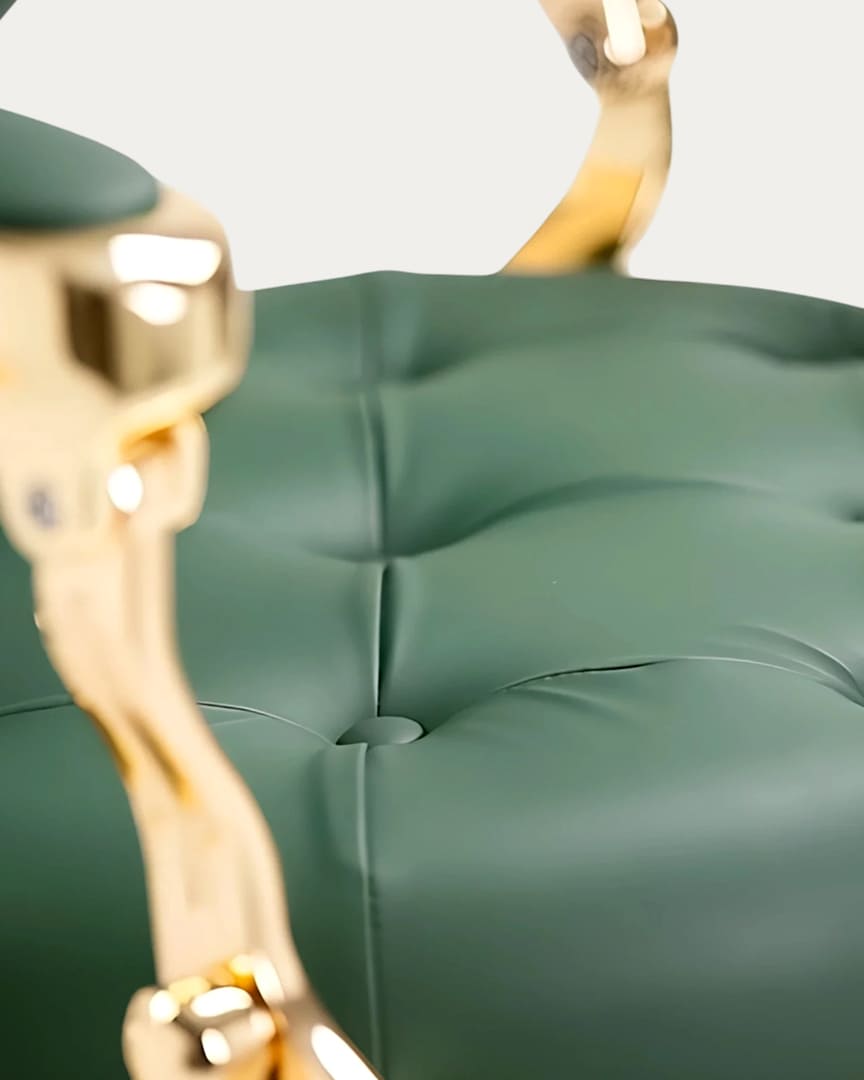 Mack Sillón de barbería Gold dorado con tapicería verde de la marca DDUUEETT