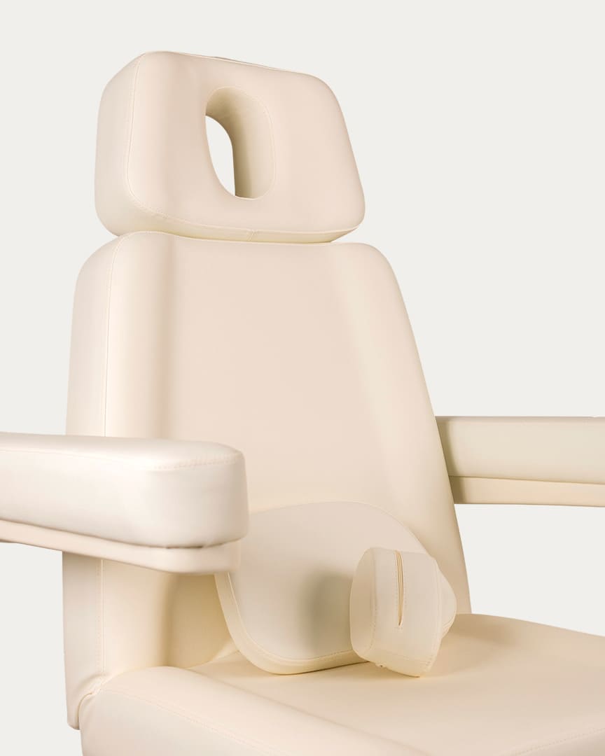 Sillón camilla estética eléctrico Aries crema de Mirplay agujero facial