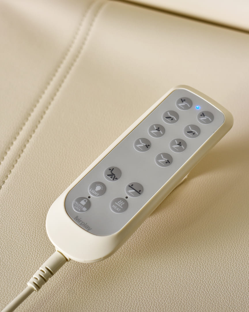 Sillón Gygnus estética eléctrico 4 motores color crema mando