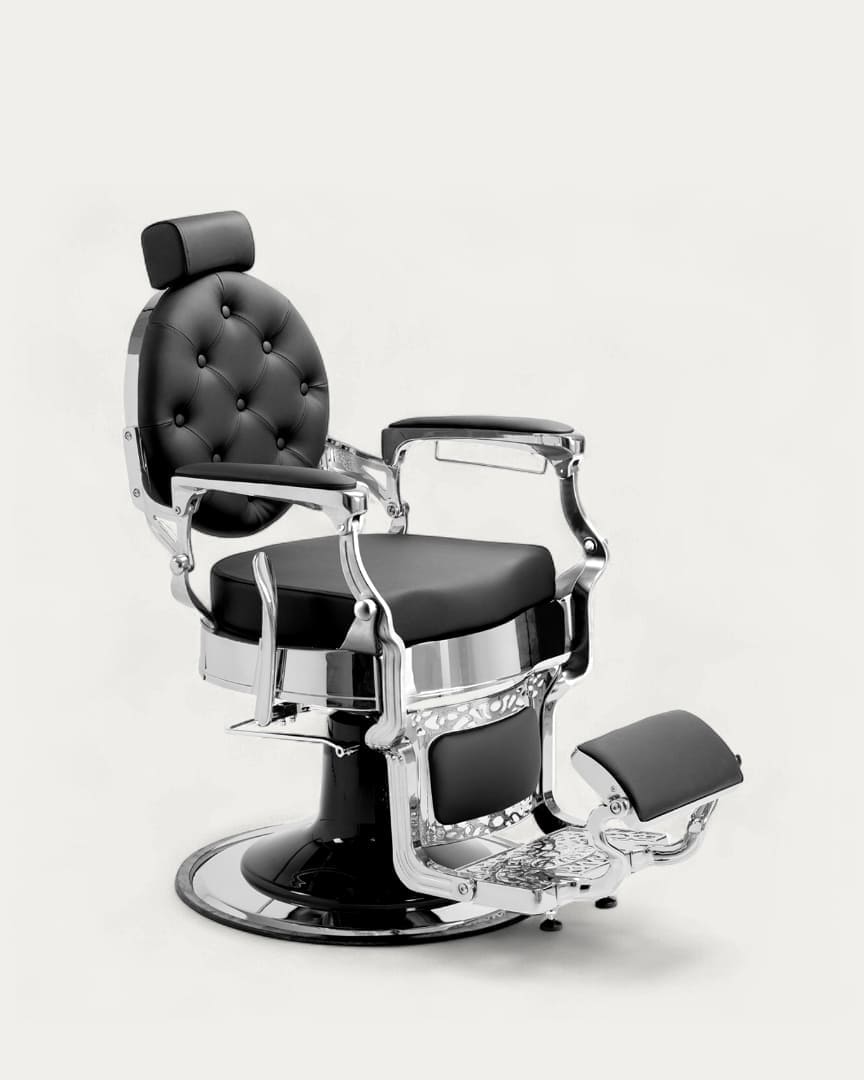 Sillón barbero Mae Silver con base plateada cromada y tapicería negra de la marca Dduueett