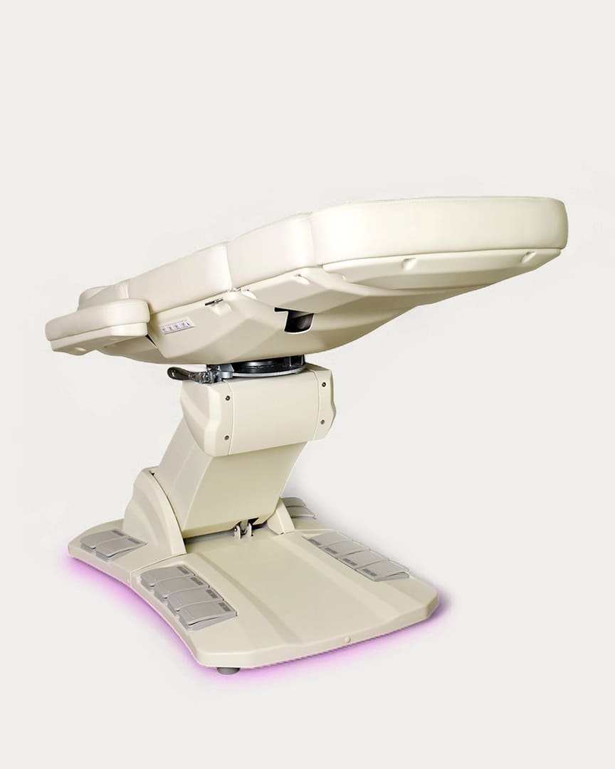 Sillón Gygnus estética eléctrico 4 motores color crema luces LED