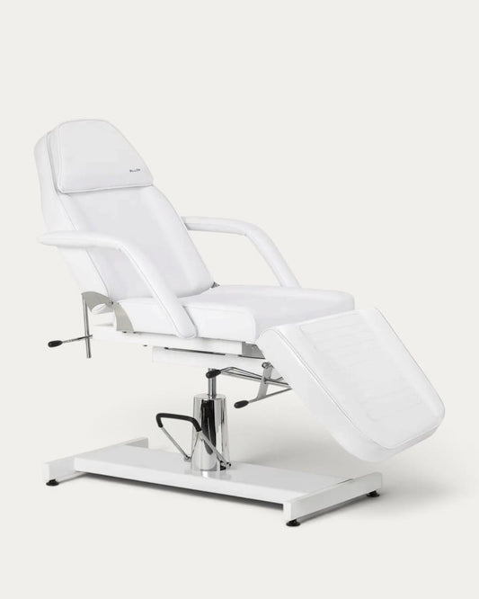 Sillón de estética hidráulico Sillon 210 blanco, vista completa en posición sentada