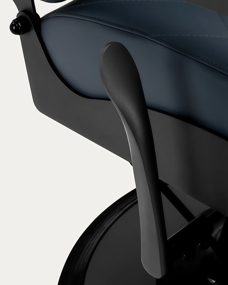 Sillón peluquero tapicería azul base negra Bruno Gabbiano  palanca hidráulica