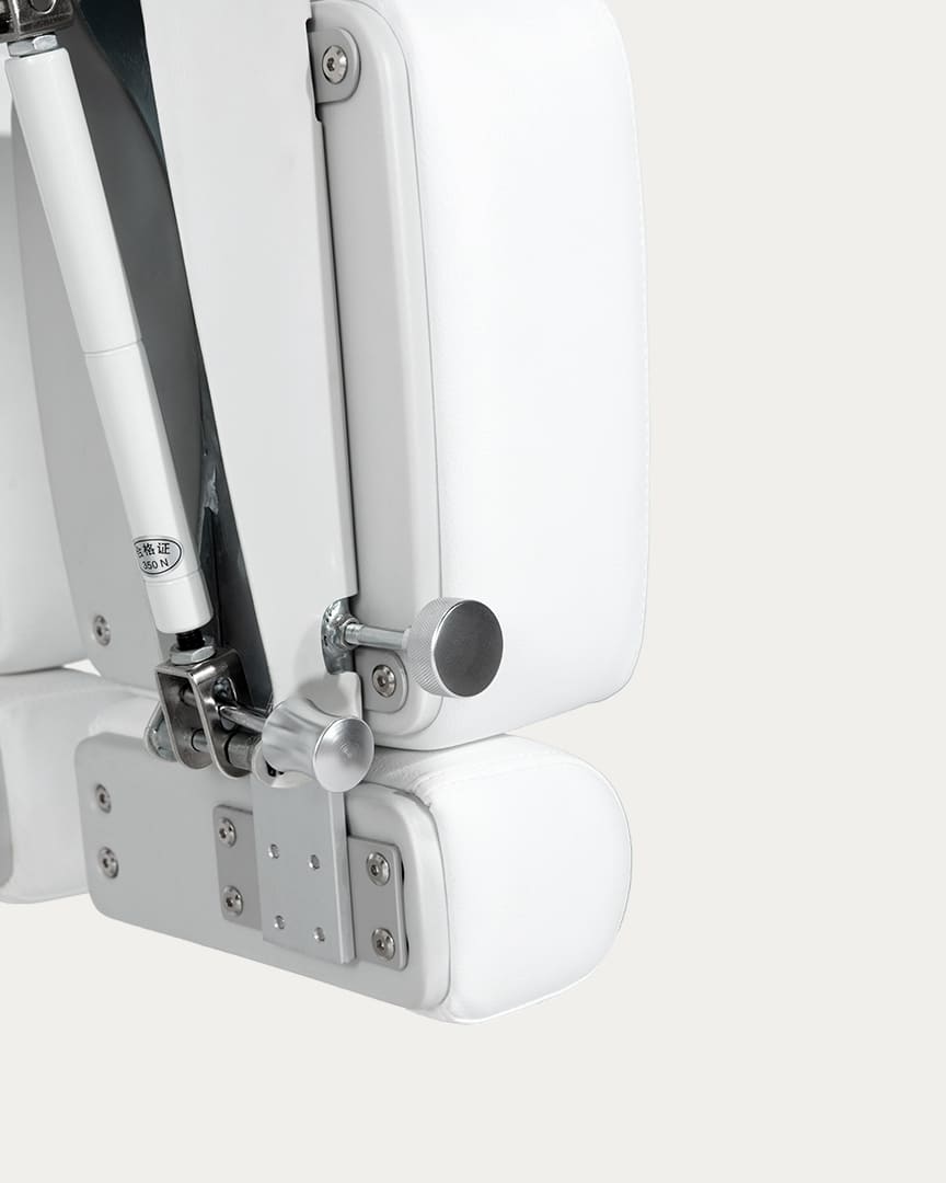 Sillón podología Taurus eléctrico 3 motores de Mirplay reposapiés